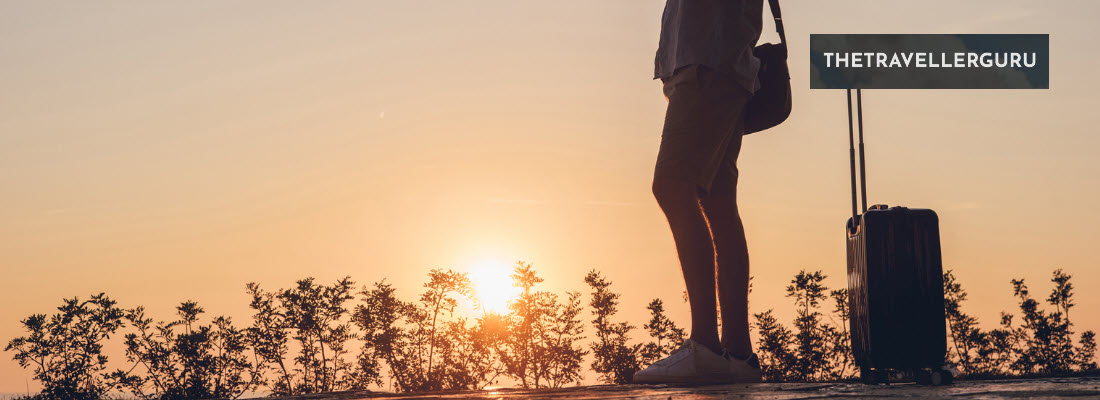 tips for traveling light - header
