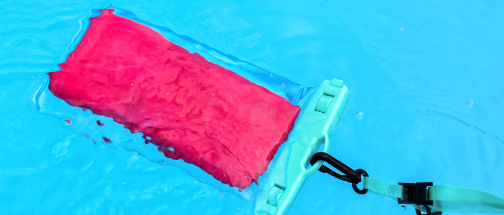 waterproof pouches for cruising - phone pouch in water