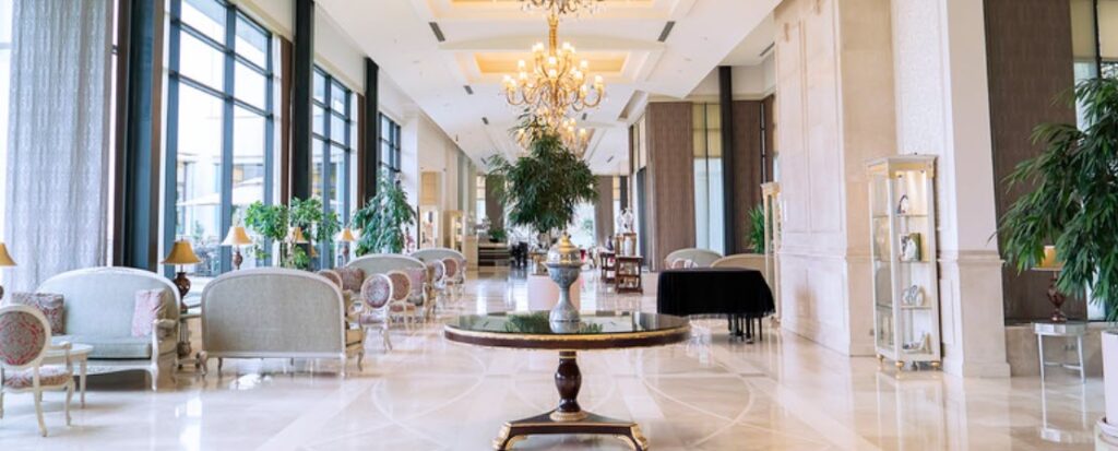 Best Luxury Hotels in Los Angeles - luxury hotel lobby