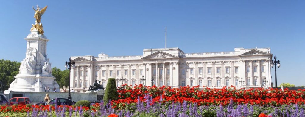 Things to Do in London in Summer - Buckingham Palace