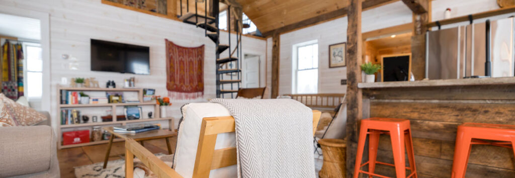 Tips for Choosing AirBNB Accommodation - Airbnb lounge