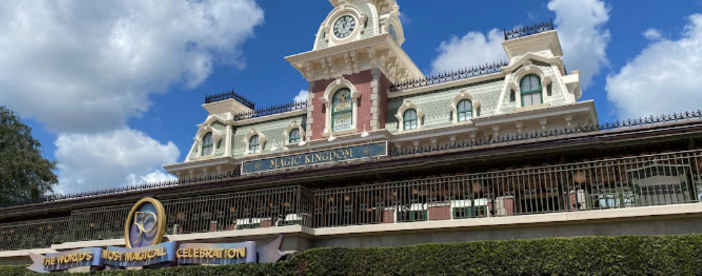 Best Theme Parks in Orlando - Disney gate
