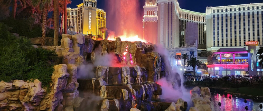 Things to Do in Las Vegas for Free - mirage volcano